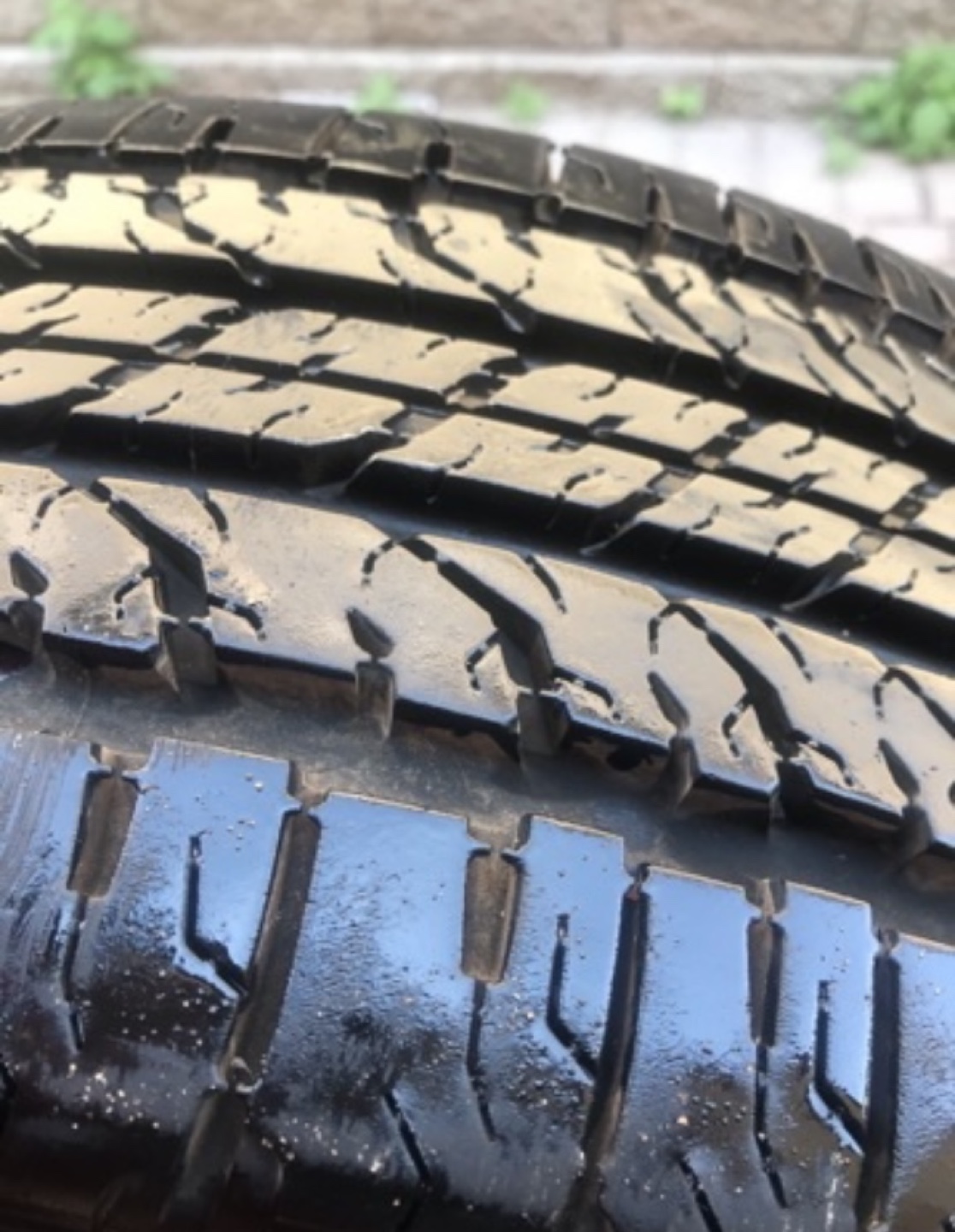 4 All-season Tires + 1 Free Spare Tire image indicator(6)