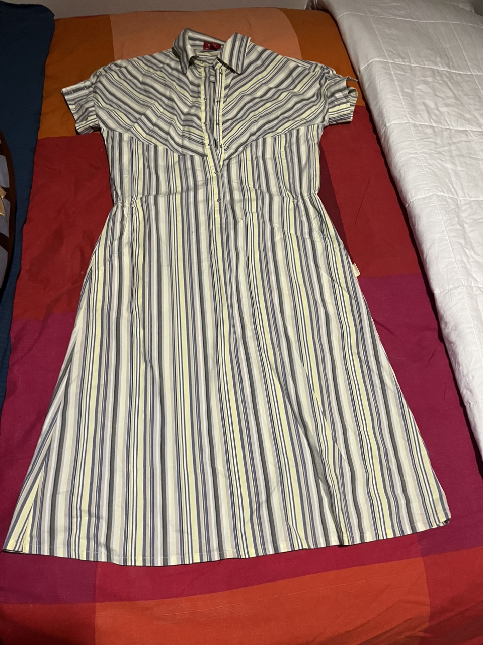 Size medium 50s style house dress thumbnail