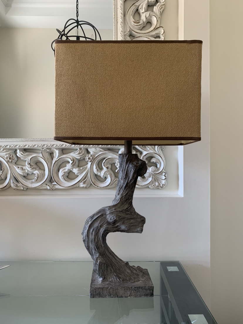 Rustic Lamp like new! image indicator(3)