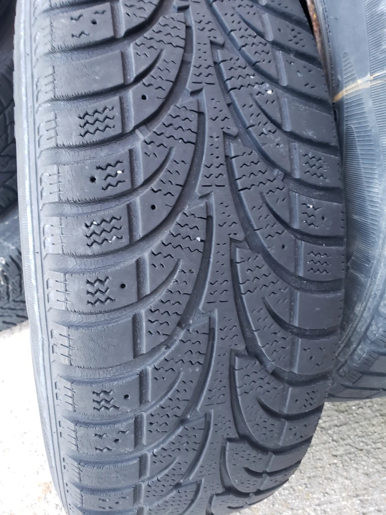 4 Winter Tires Sailun 205/65R15 with Steelies - photo 4