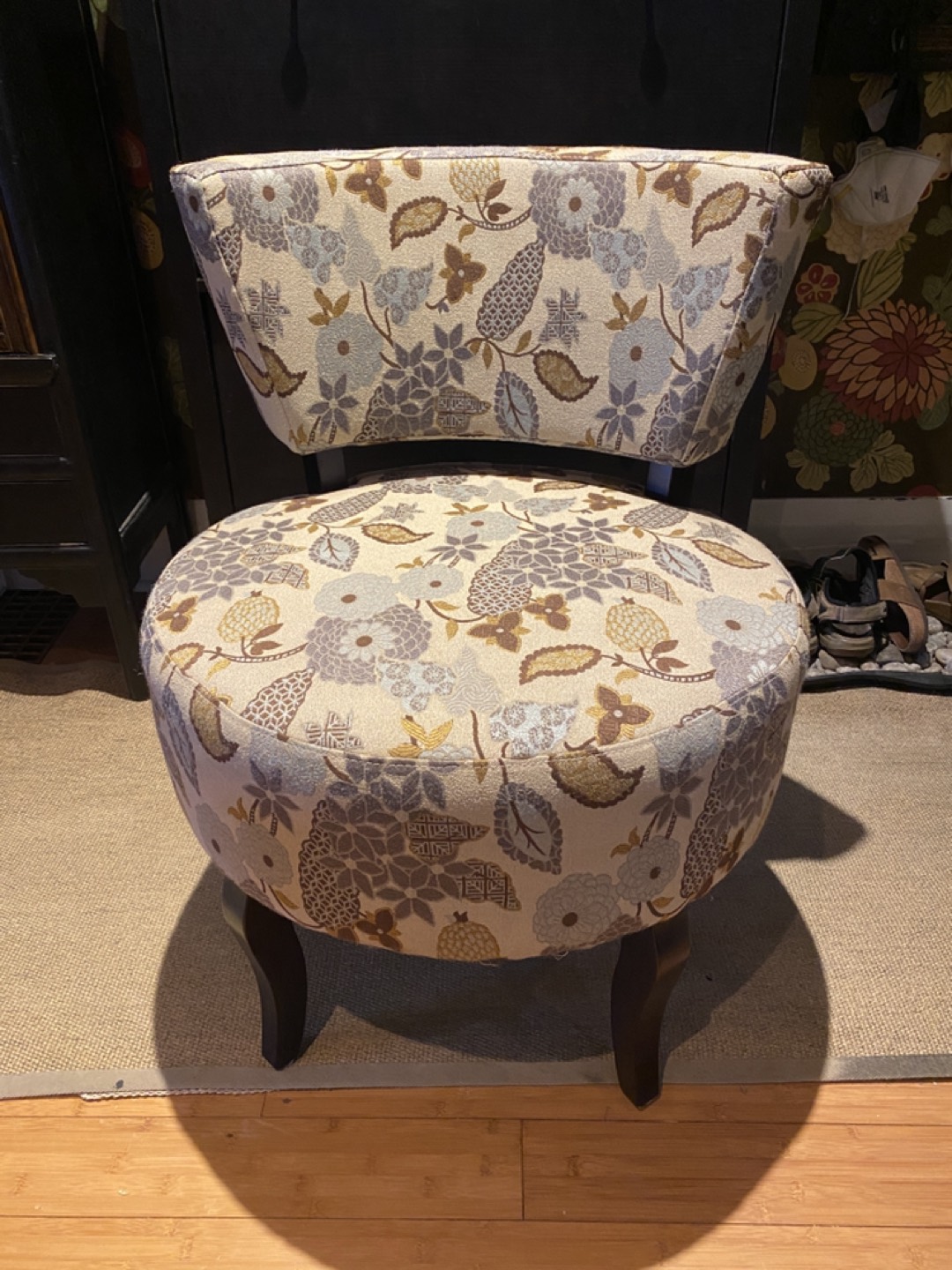 Accent Chair from Pier One (pick up Coxwell/Danforth) thumbnail