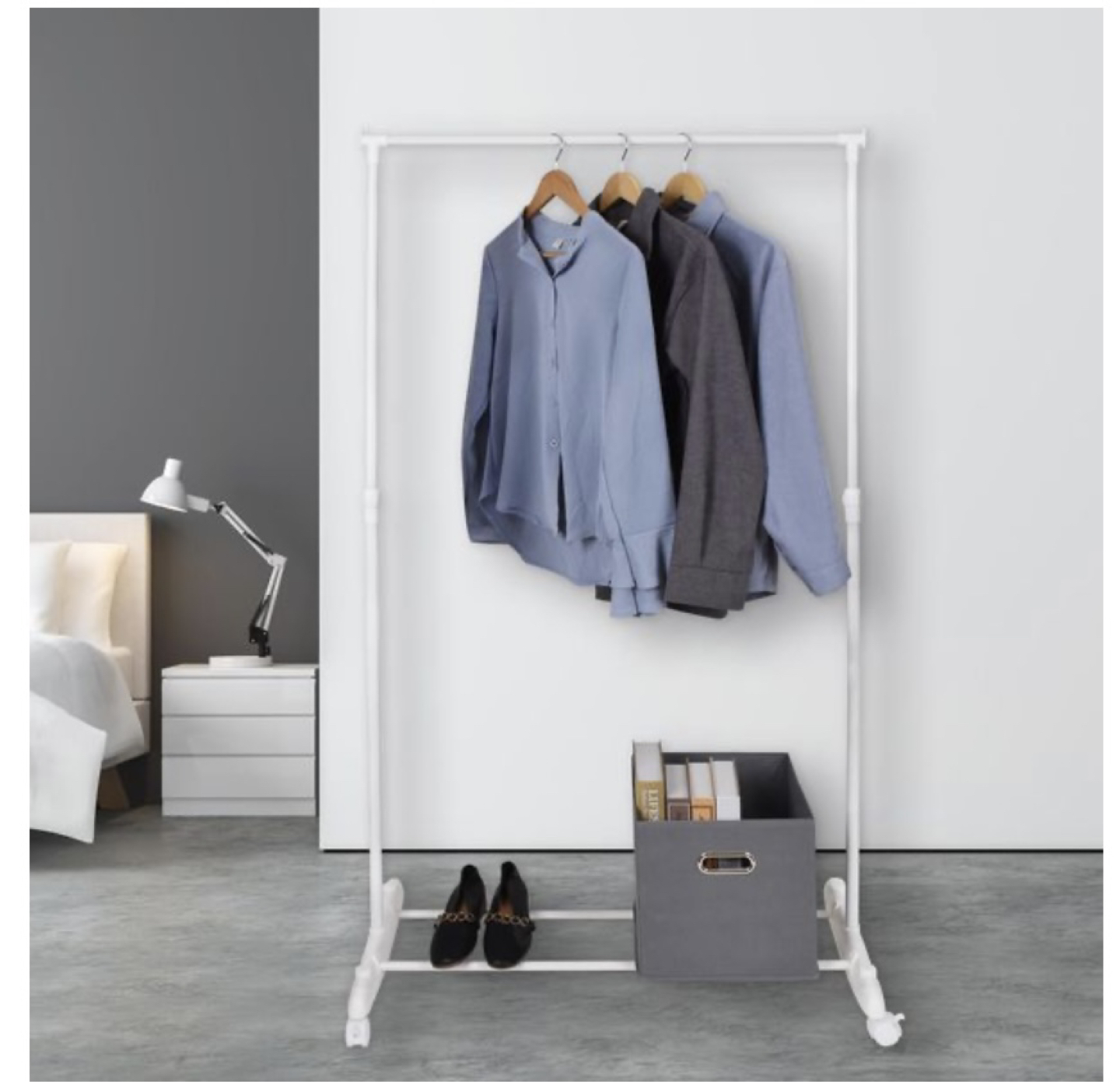 Clothes rack with wheels