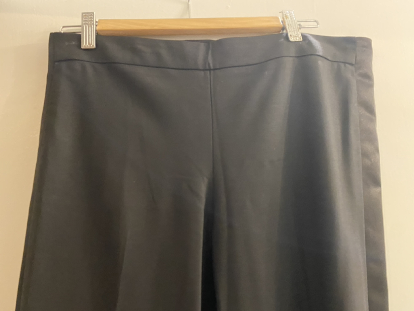 BCBG Tuxedo Pants sz8 image indicator(4)