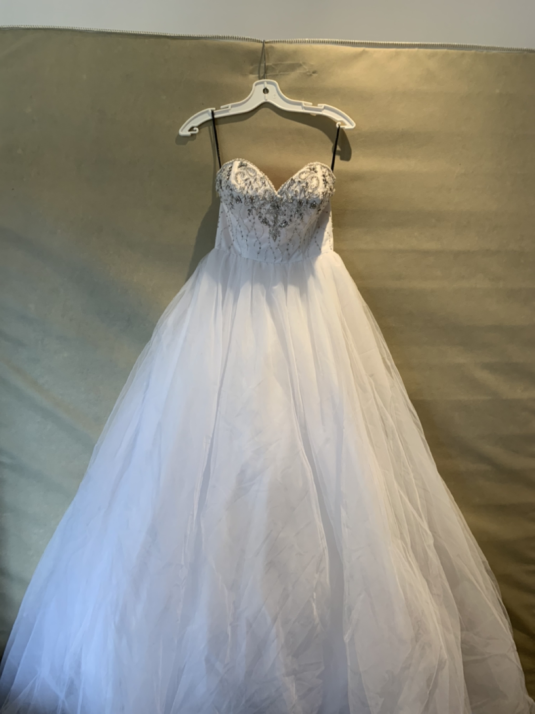 Wedding dress - never worn thumbnail