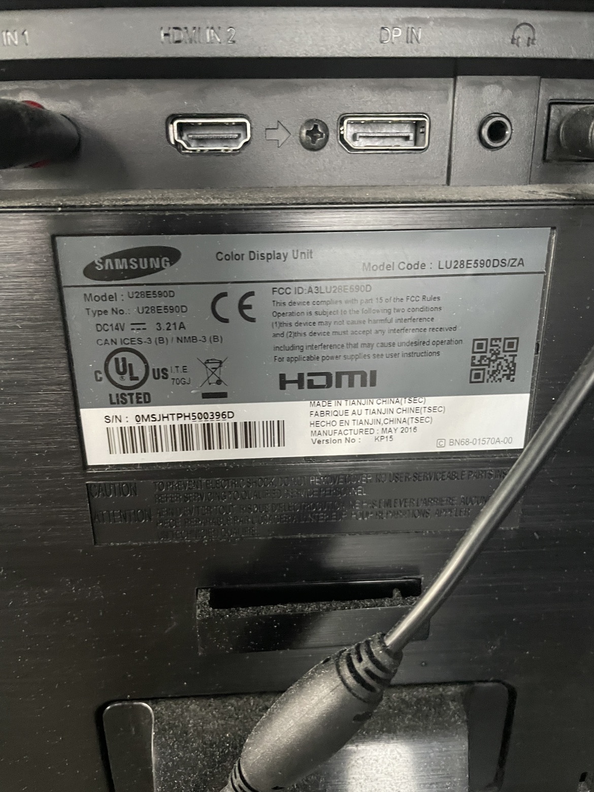 Moving sale - Samsung monitor color display unit 28inch - photo 2