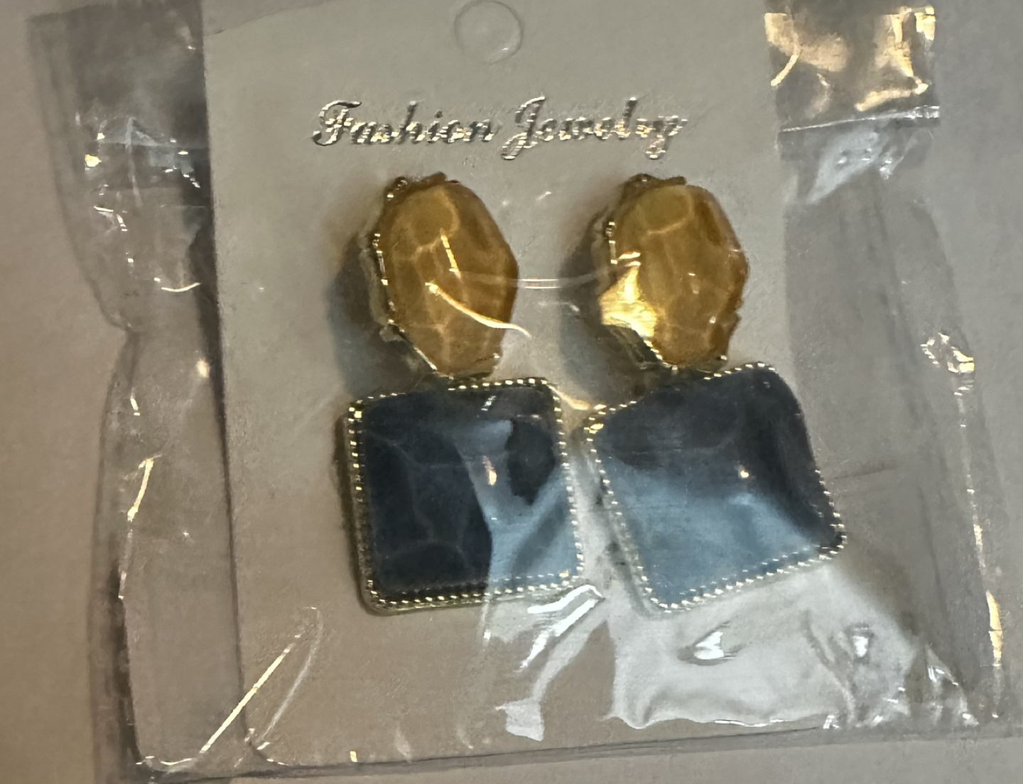 Assorted jewelry, yours for the taking. - photo 3