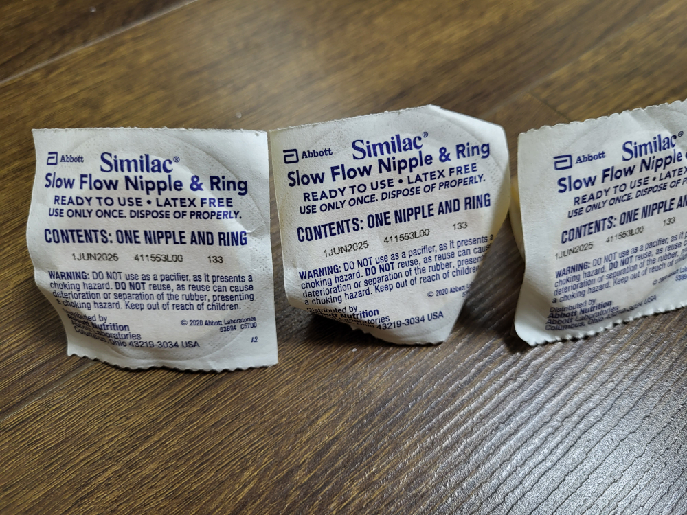 Medela Breast Milk Feeding Gift Set image indicator(6)