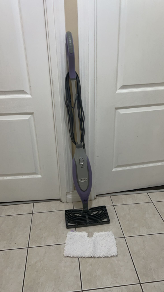 Shark Professional Steam mop With 1 Brand new mop pad