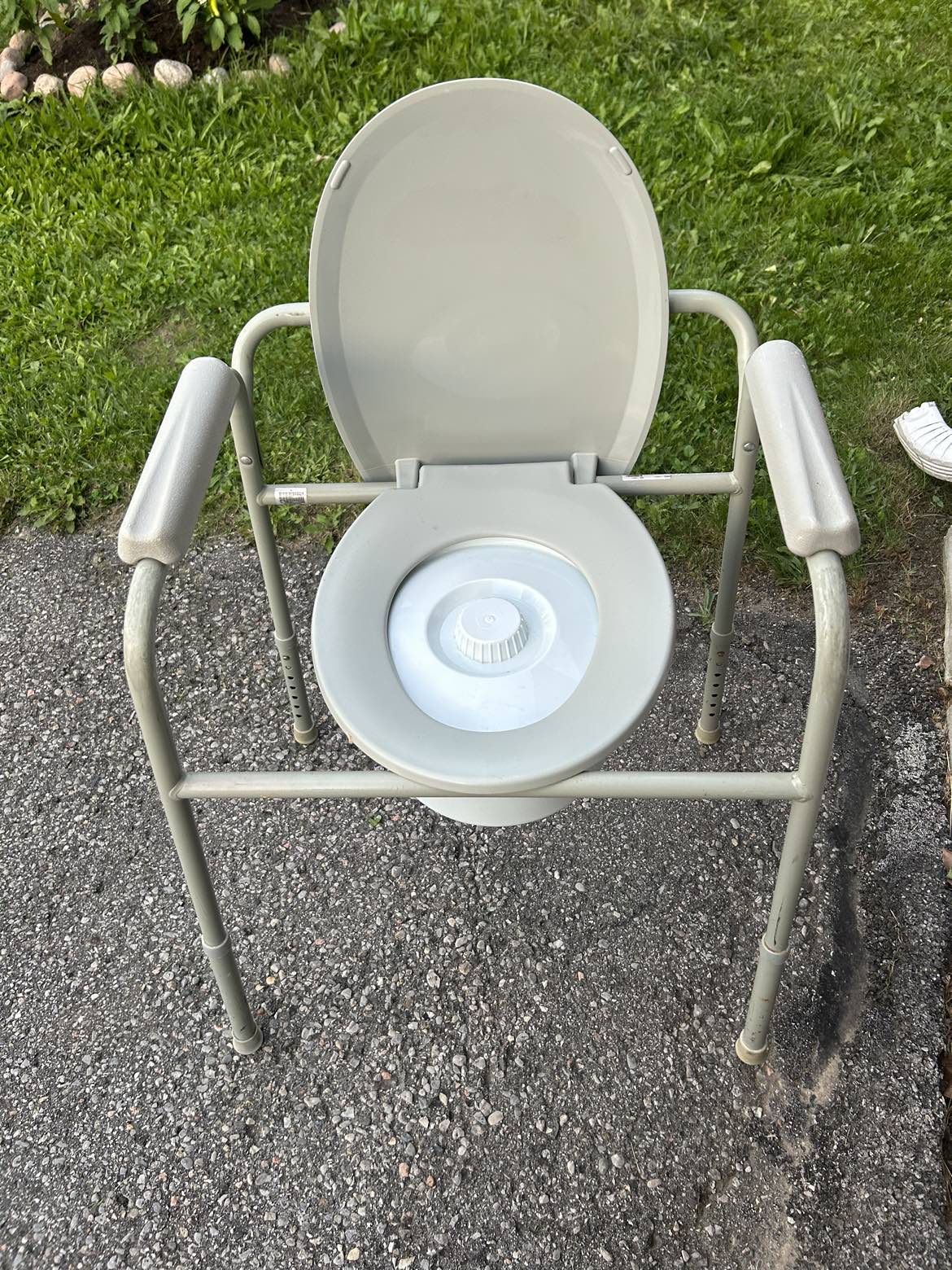 #freecycle Senior Commode toilet seat image indicator(3)