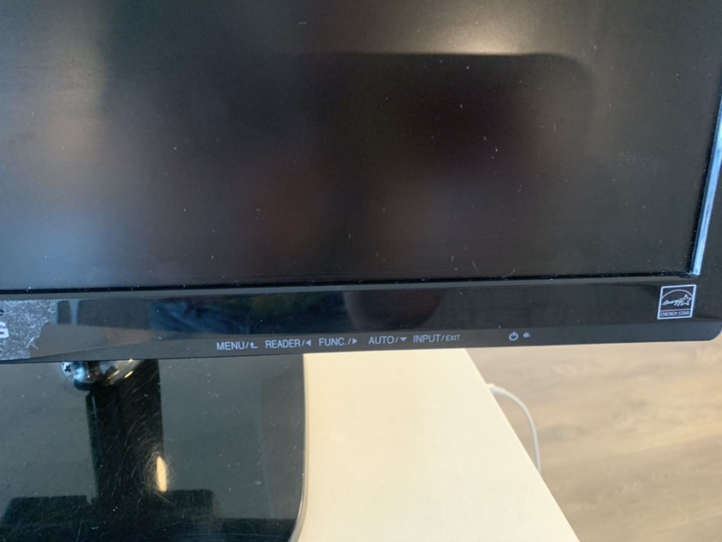 LG Computer Screen - 24” - photo 2
