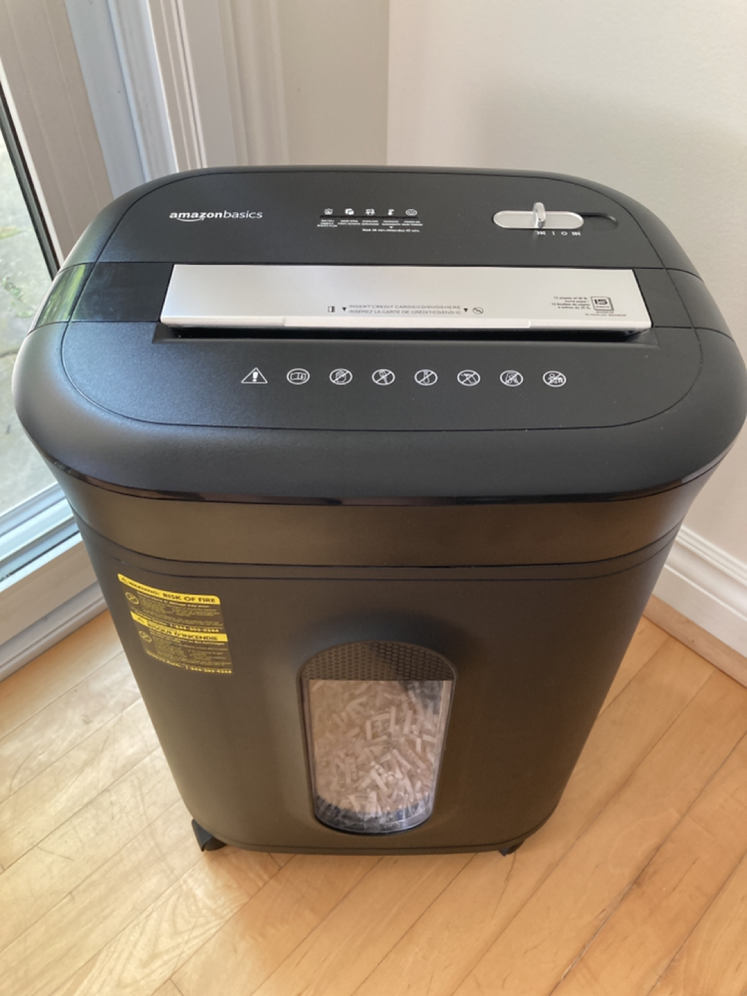 Amazon Basics Shredder thumbnail