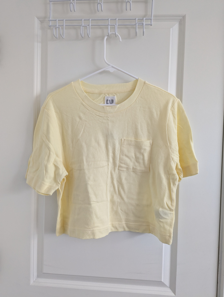 [New] Yellow shirt with a pocket thumbnail