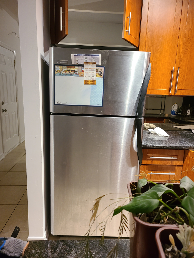 Frigidaire Stainless Steel Fridge image indicator(2)