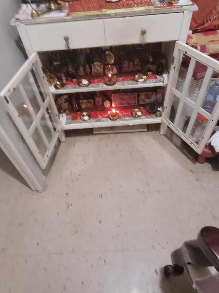 Cabinet/Accent cabinet