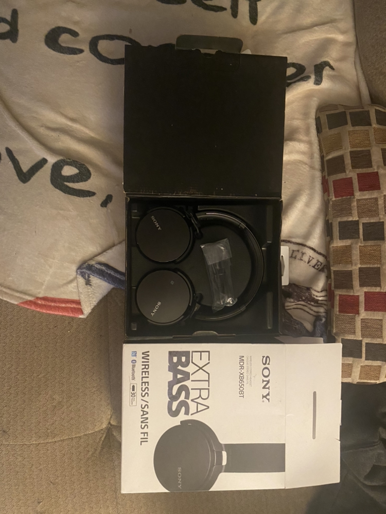 Sony extra bass Bluetooth headphones thumbnail