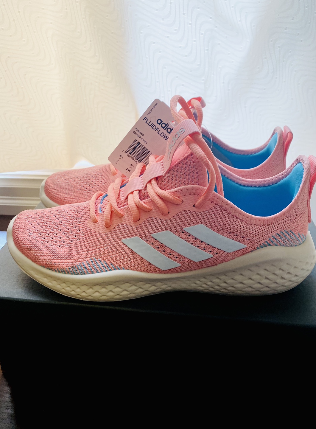 Adidas Women's Size 7 NEW with Box image indicator(3)