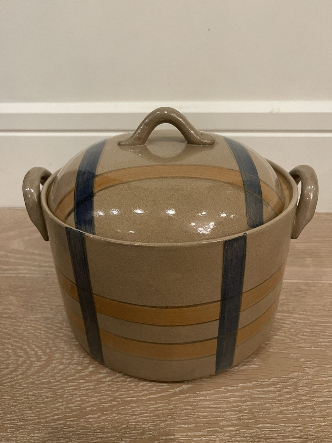 Ceramic cooking pot thumbnail