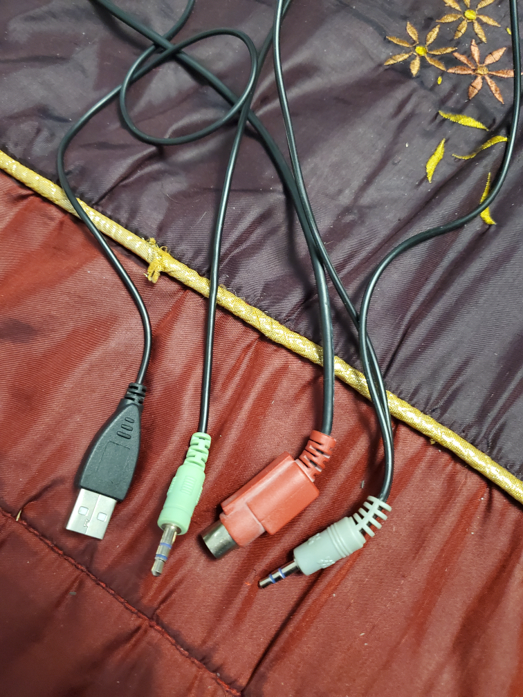 Speakers and woofer/base image indicator(3)