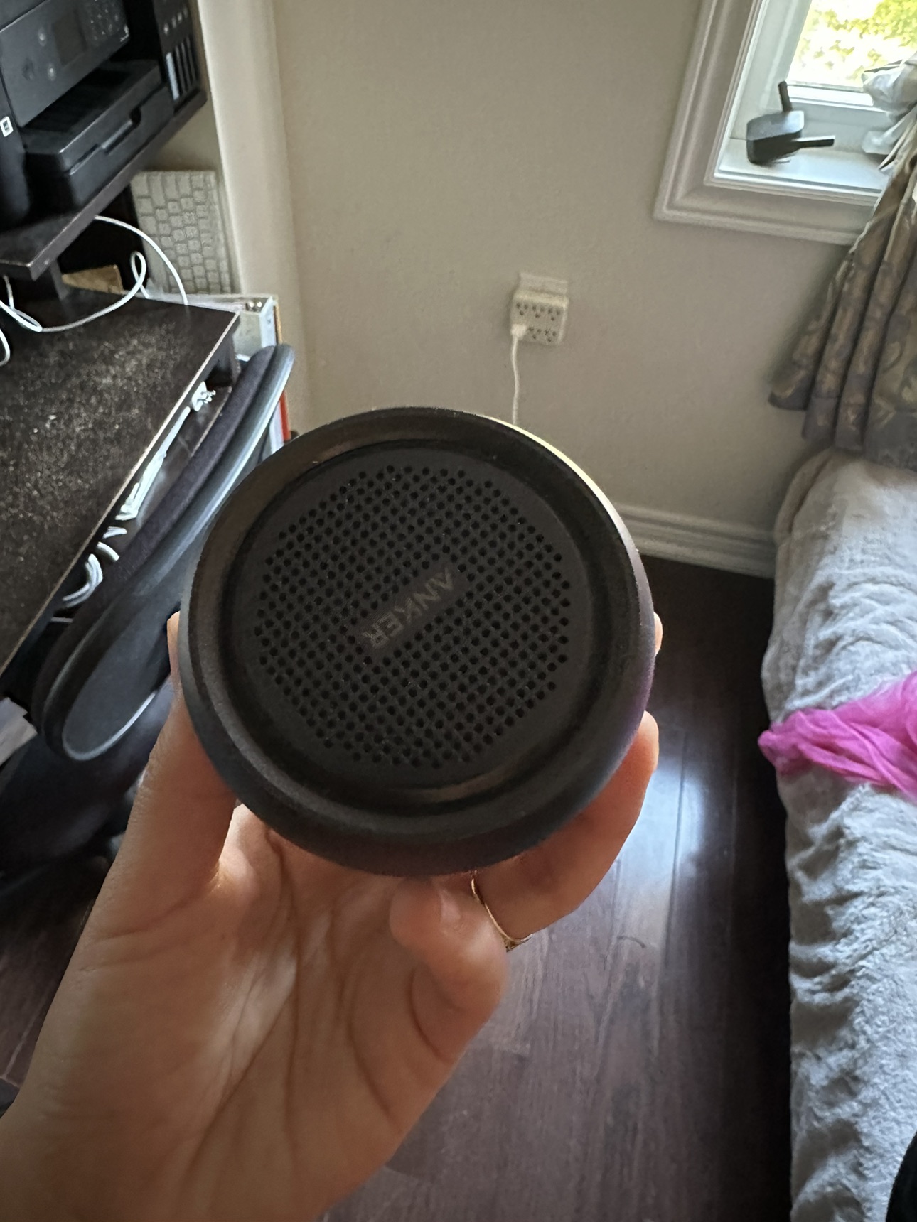 Mini Speaker thumbnail