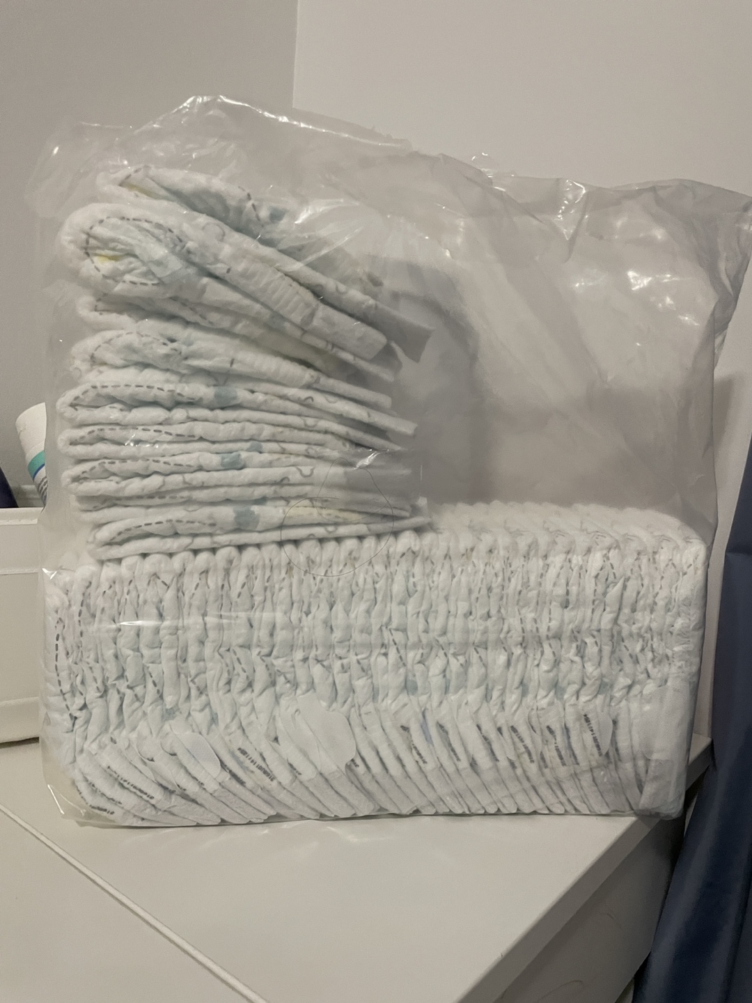 Pampers newborn diaper 43pcs