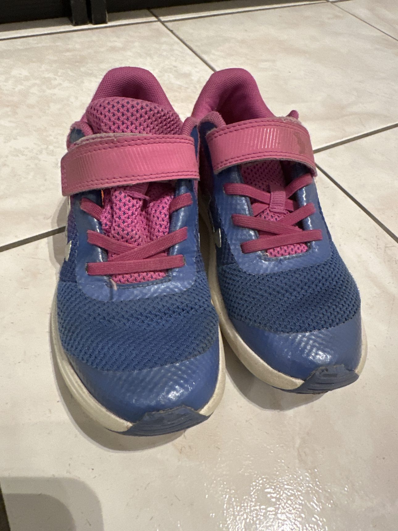 Girl shoes
