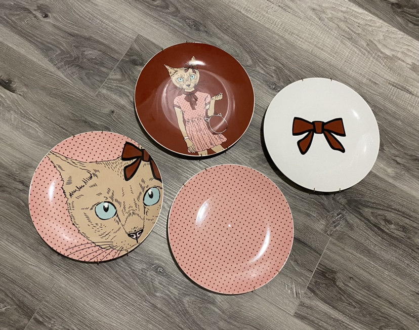 4 decorative plates thumbnail