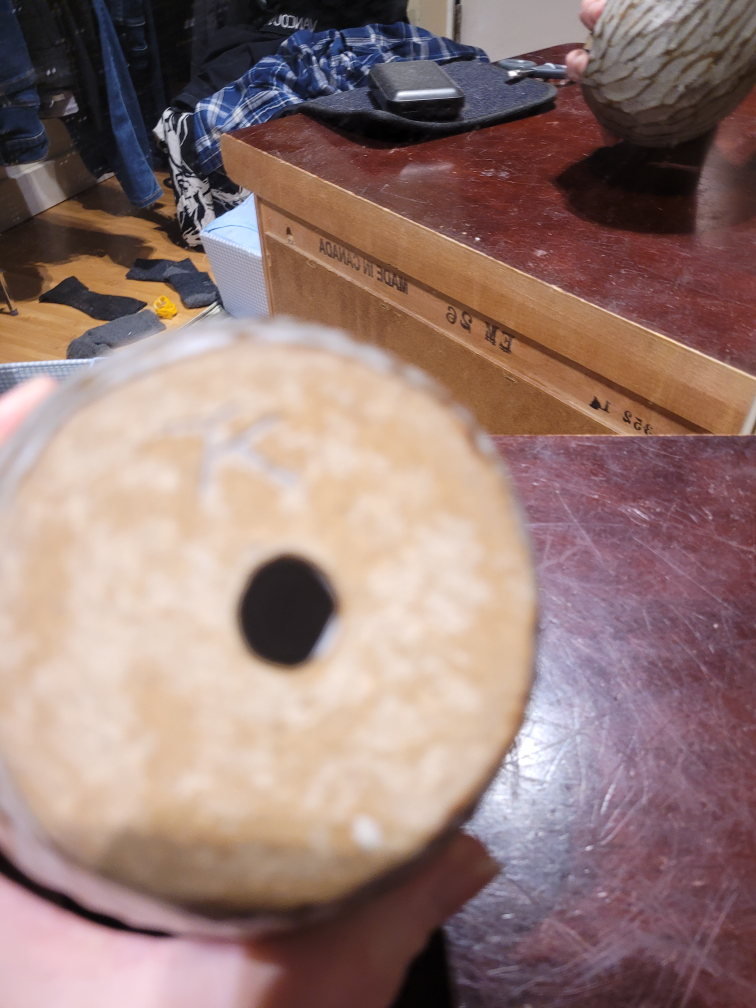 great Inuit sculpture.  a snowy owl by famous artist image indicator(3)