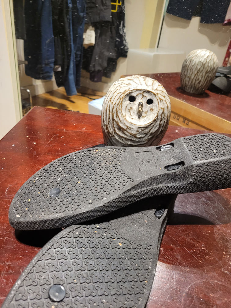 great Inuit sculpture.  a snowy owl by famous artist image indicator(4)