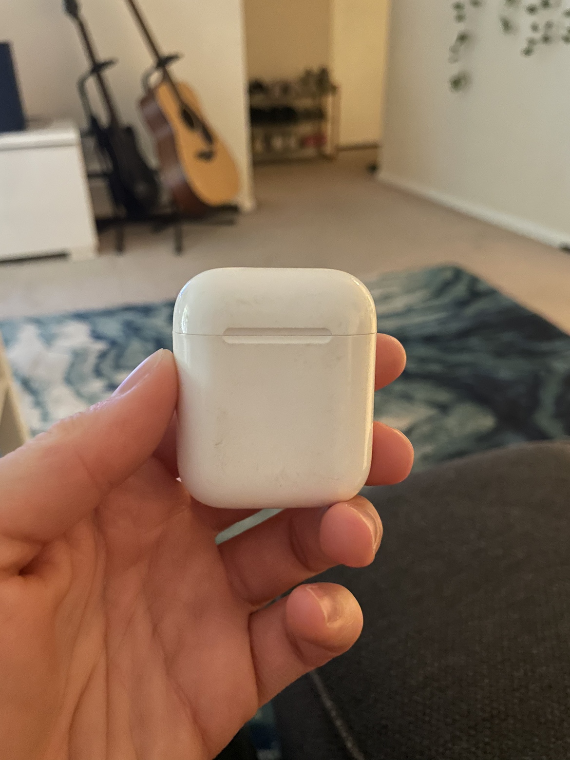 AirPods 1st Gen (Only Right Airpod Works) - photo 2
