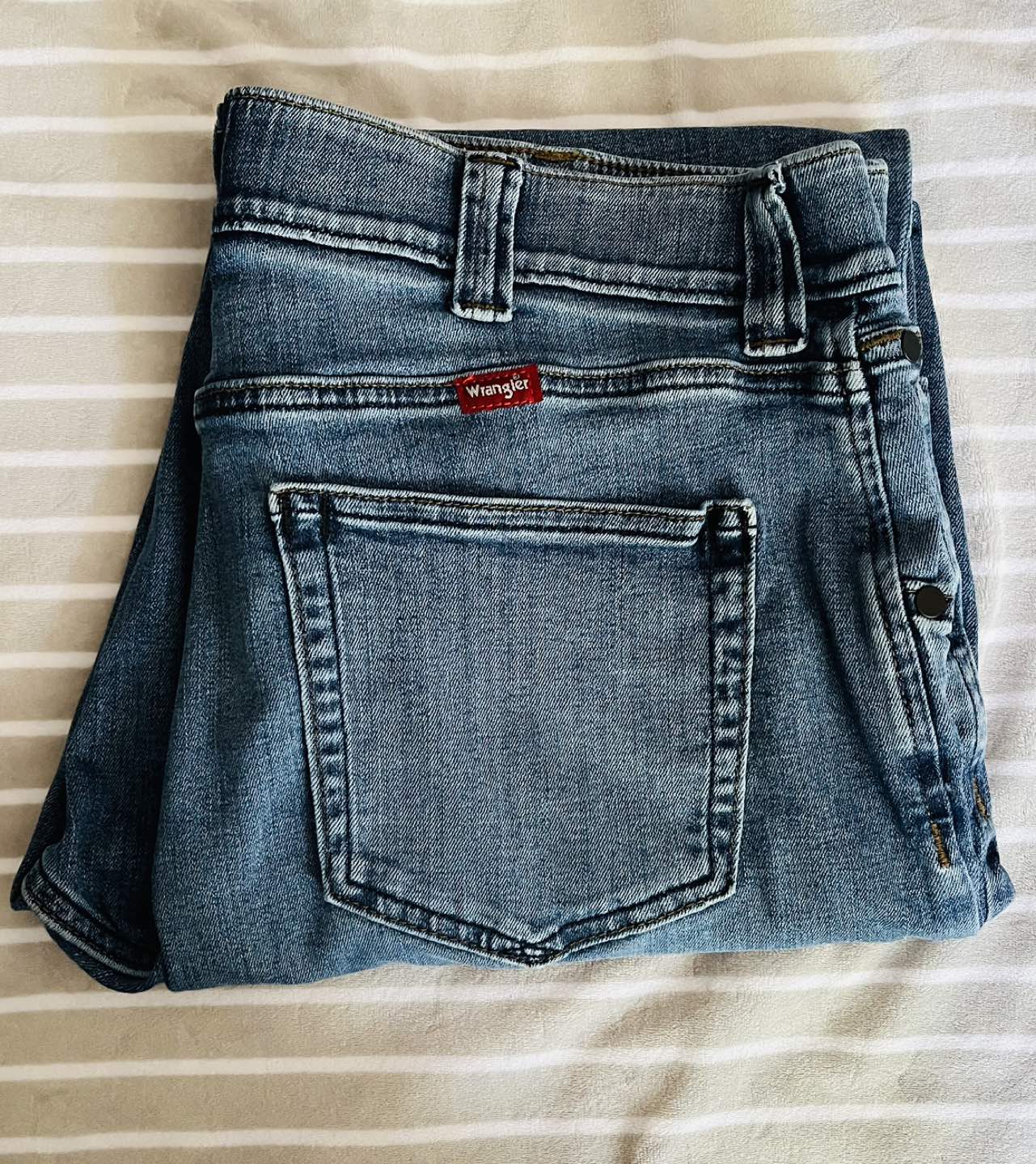Wrangler 36x30 thumbnail