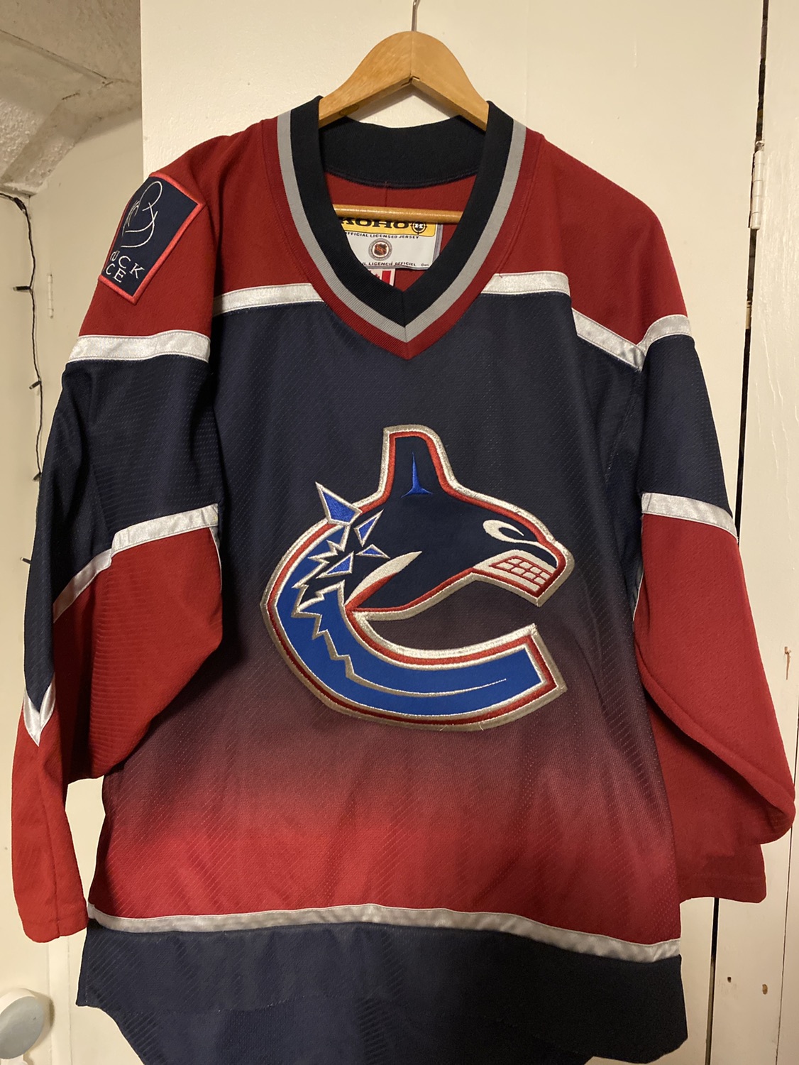 Retro Vancouver Canucks jersey