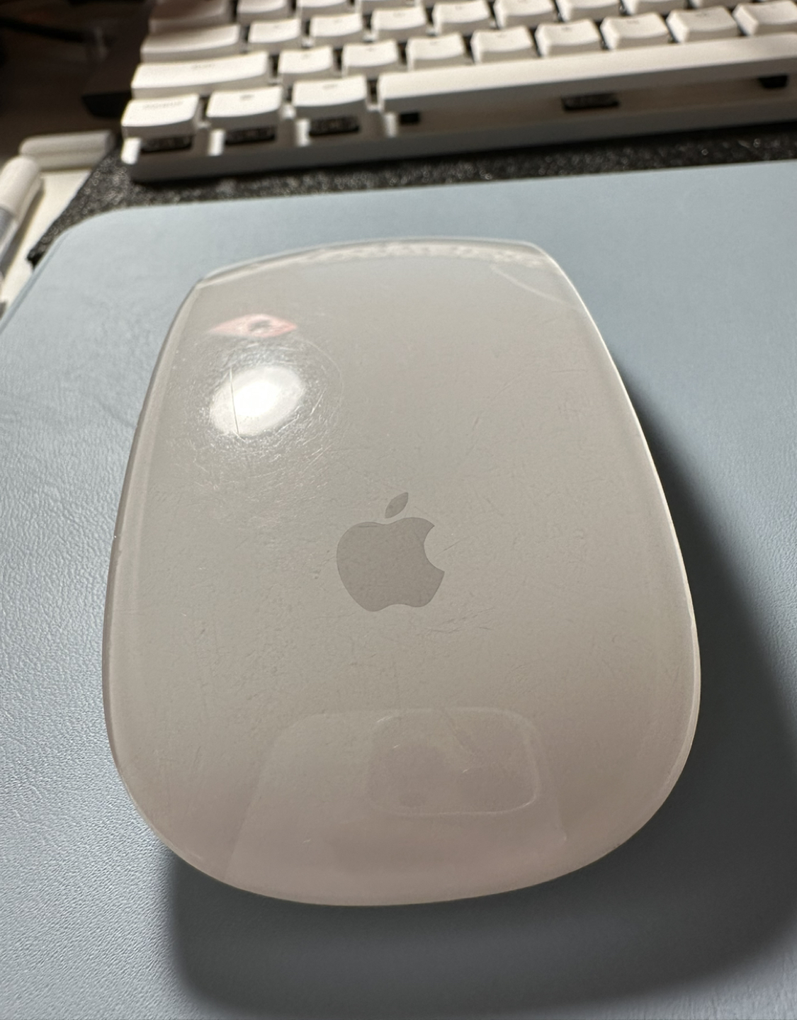 Apple Mouse - model# A1657 Mouse only - photo 3