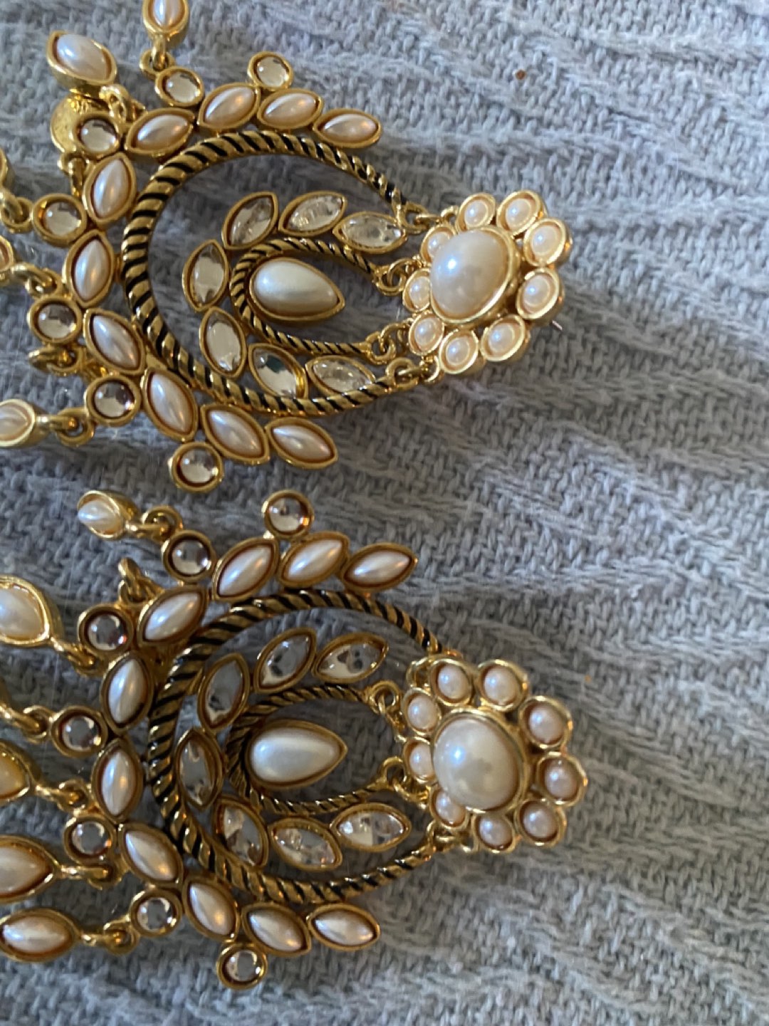 Indian Bridal Jewellery sets necklace and earrings image indicator(4)