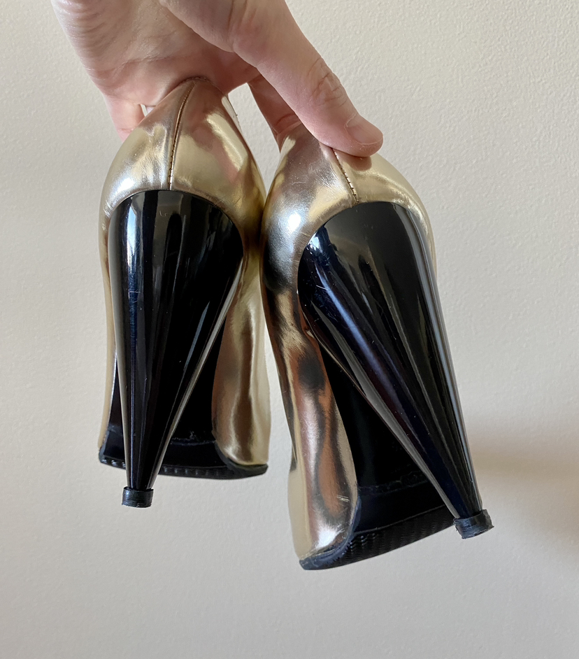 LANVIN gold pumps image indicator(4)