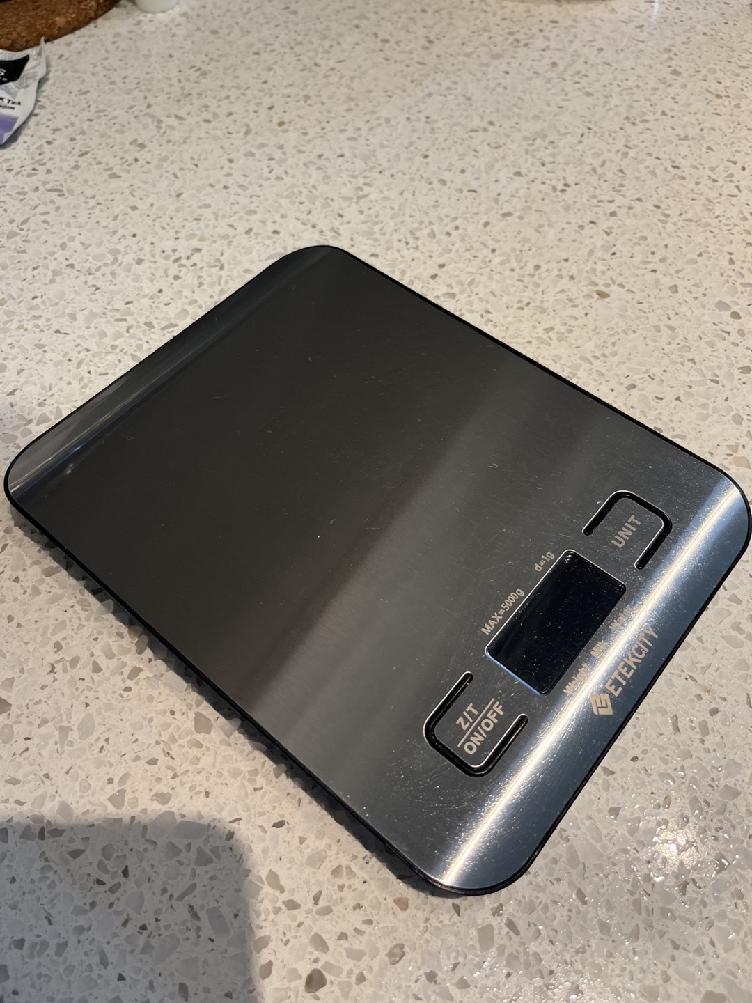Kitchen scale MOVING SALE (Until Aug 24) thumbnail