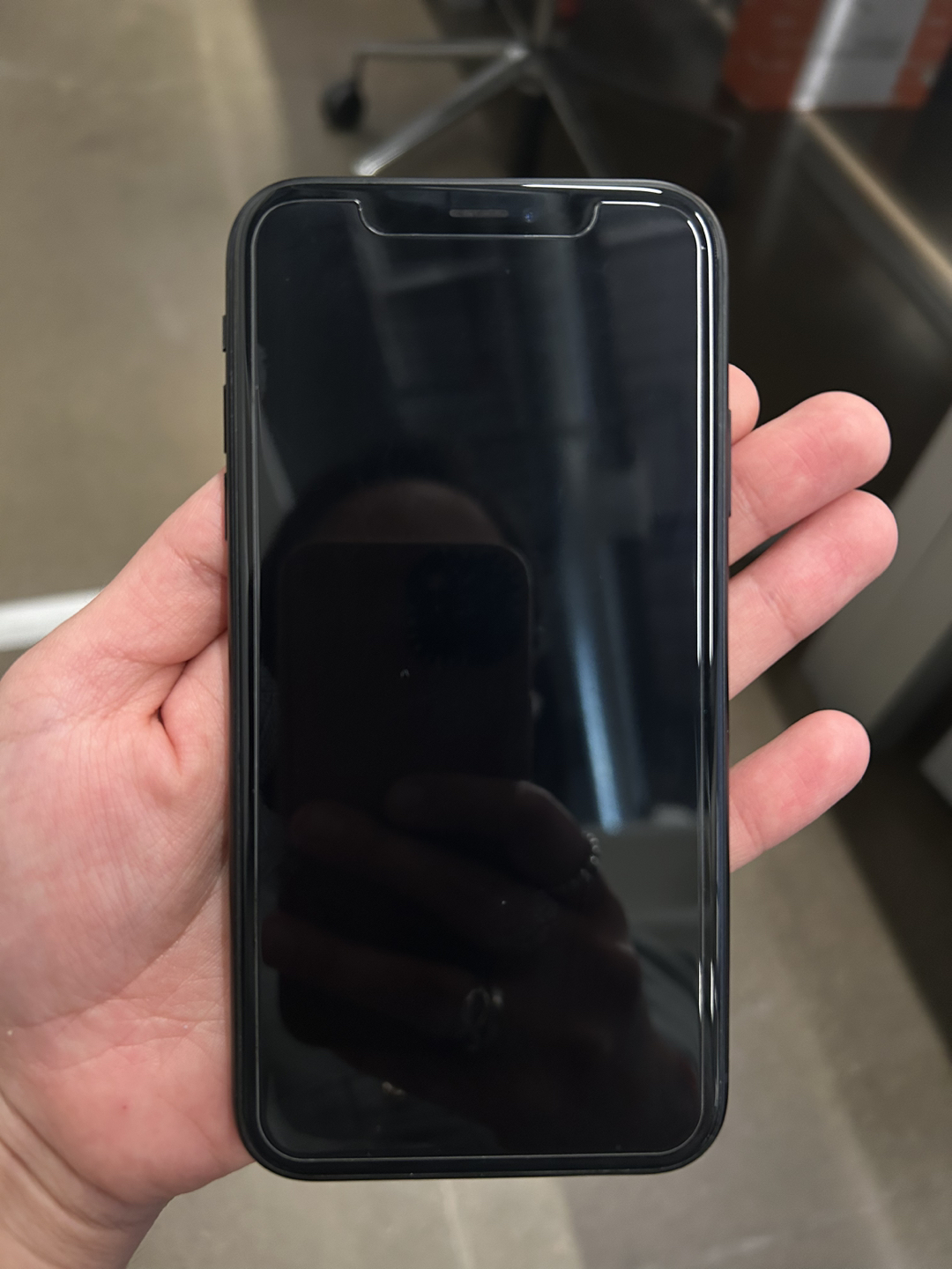 Iphone XR - 128gb excellent condition.