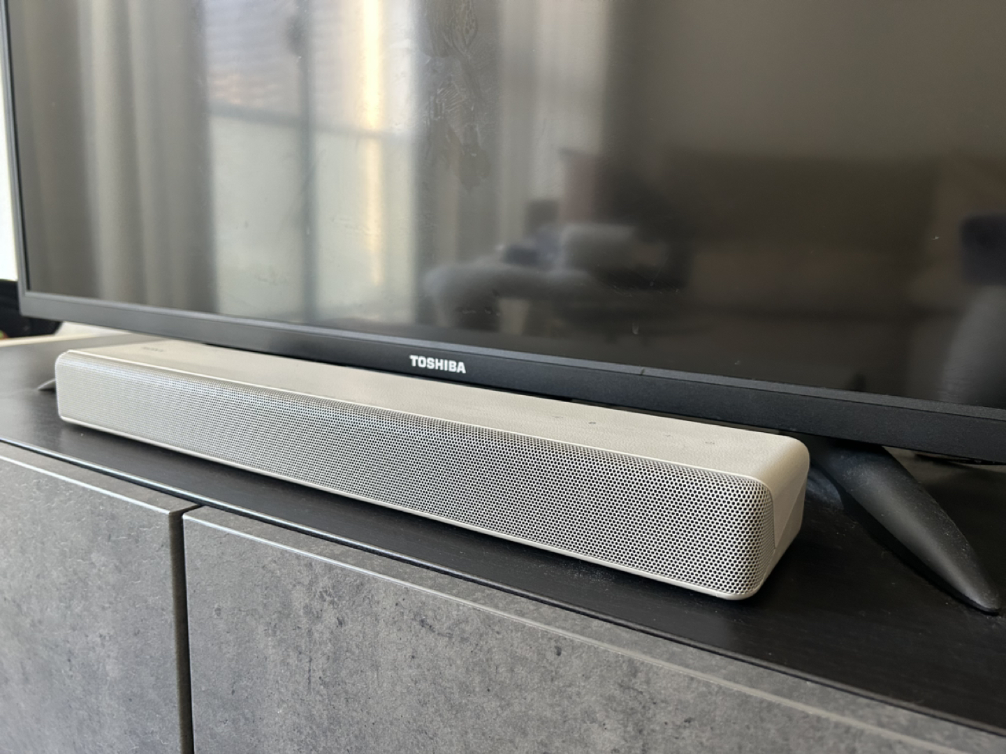 Sony minimalist Bluetooth sound bar set