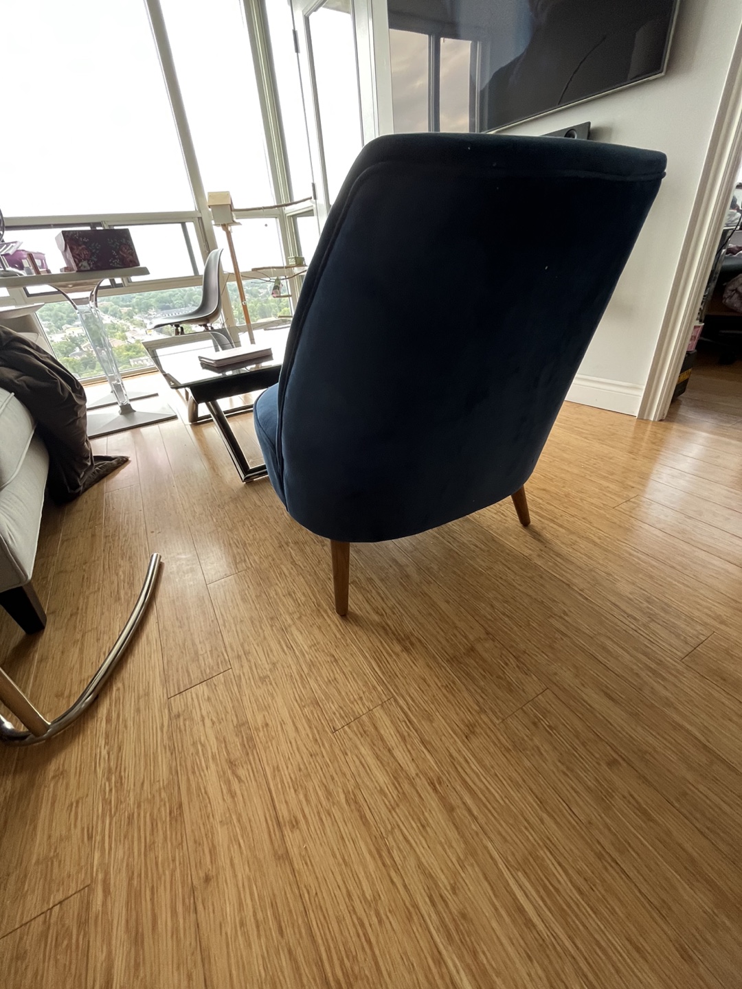 Accent chair image indicator(2)