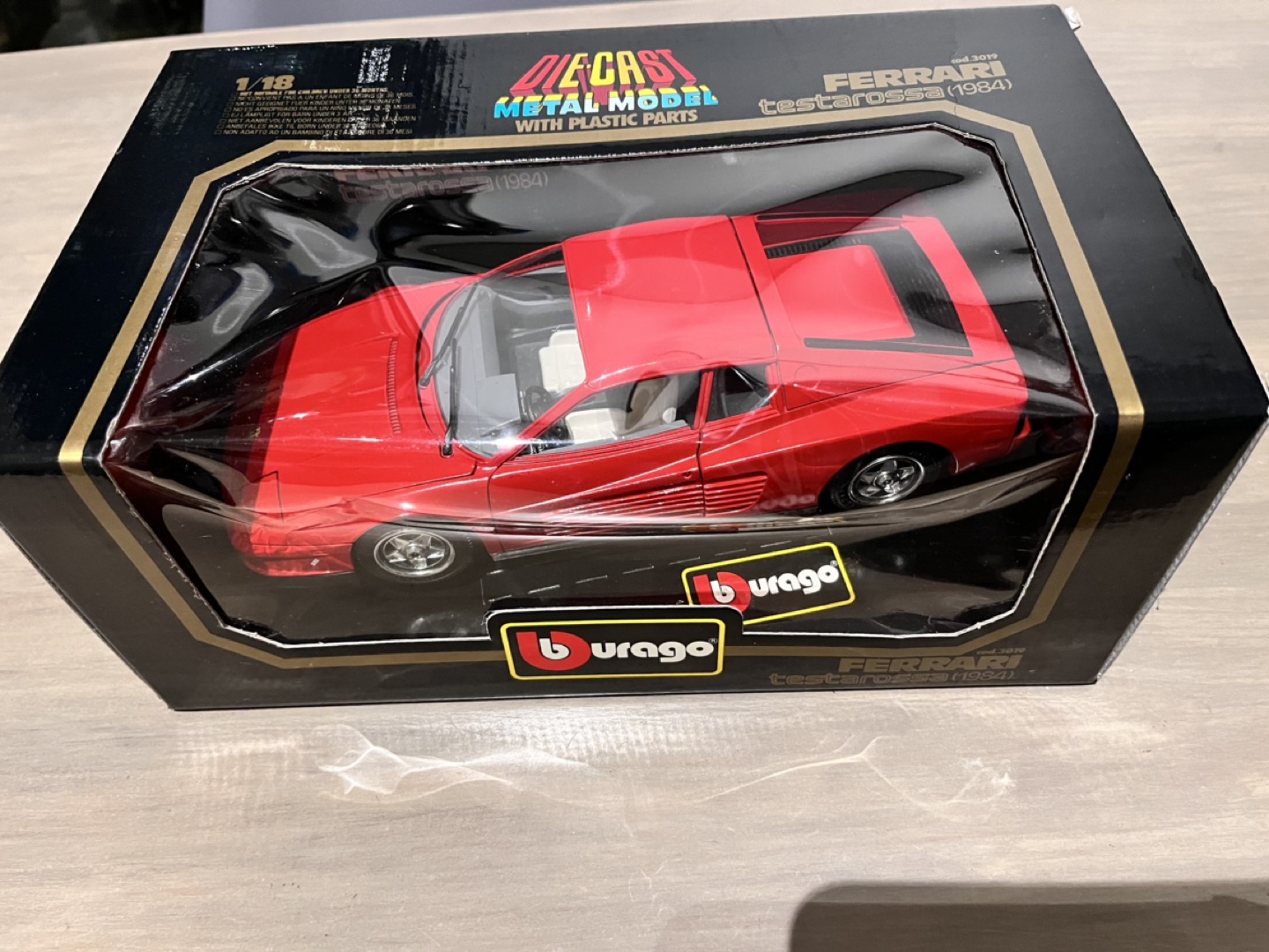 Bburago 1984 Ferrari Testarossa 1:18 Scale