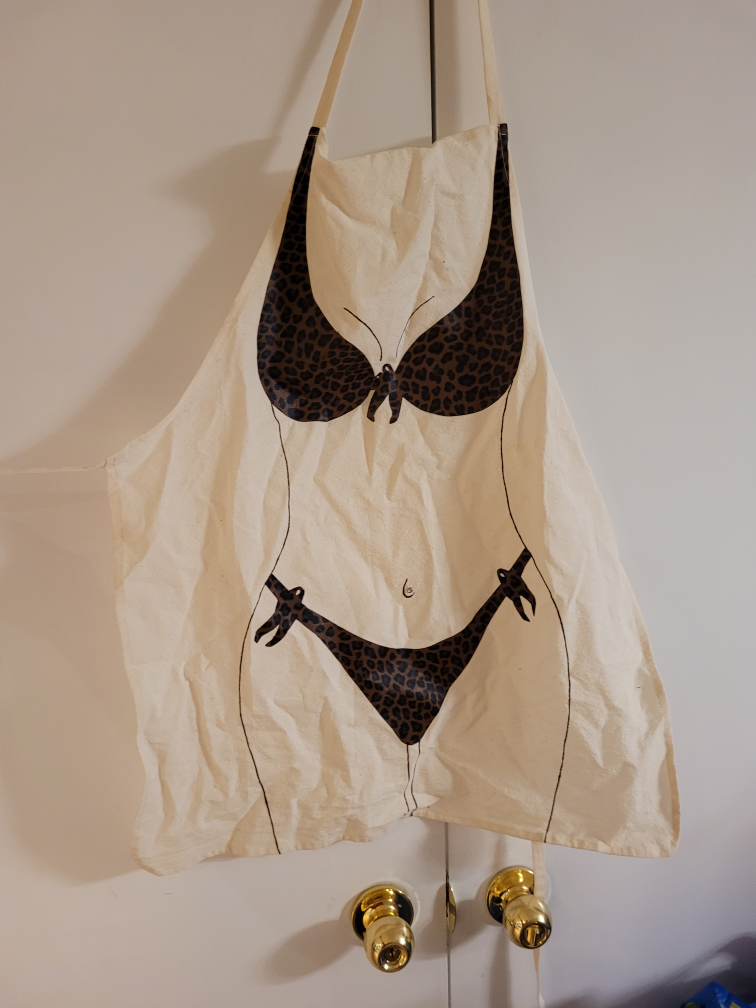 funny bikini apron thumbnail