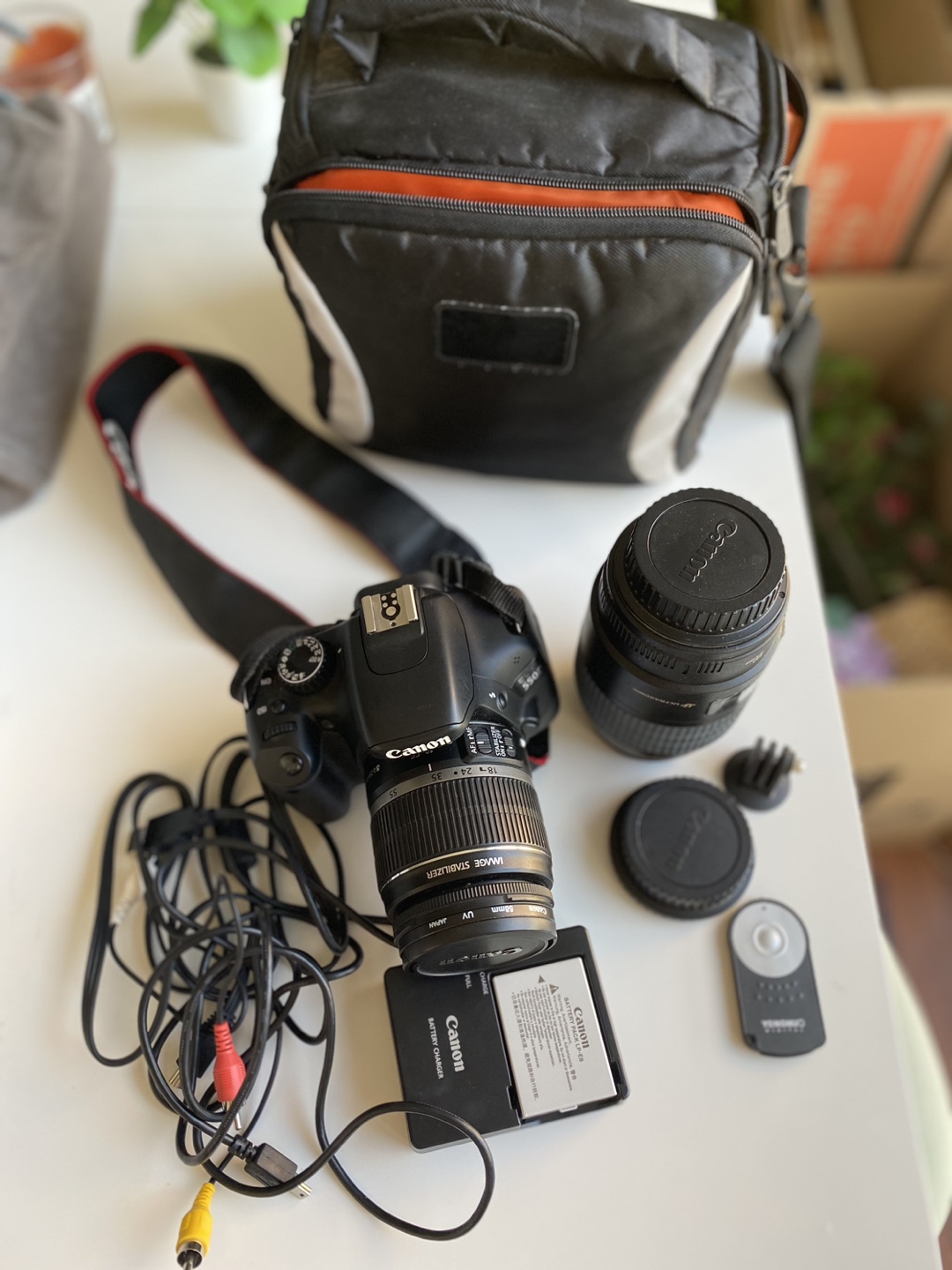 Camera Canon EOS 550D + 2 Lenses + Accessories