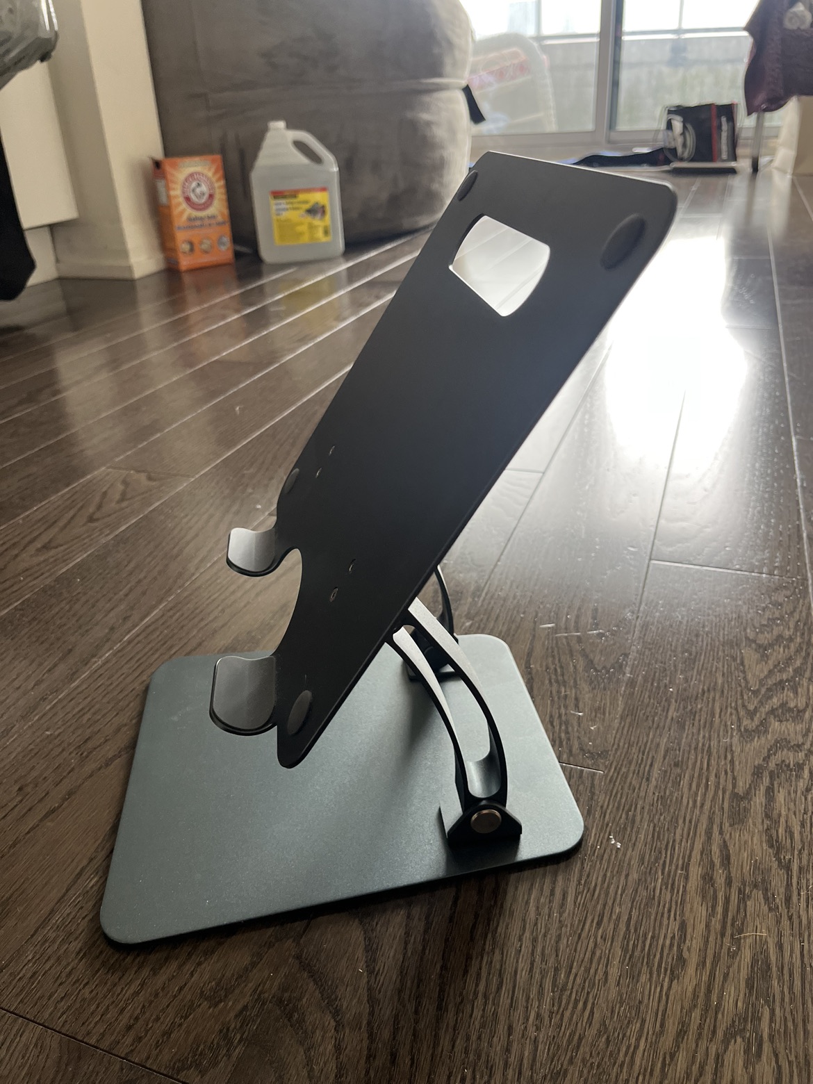 Laptop stand AVAILABLE until AUG 24 thumbnail