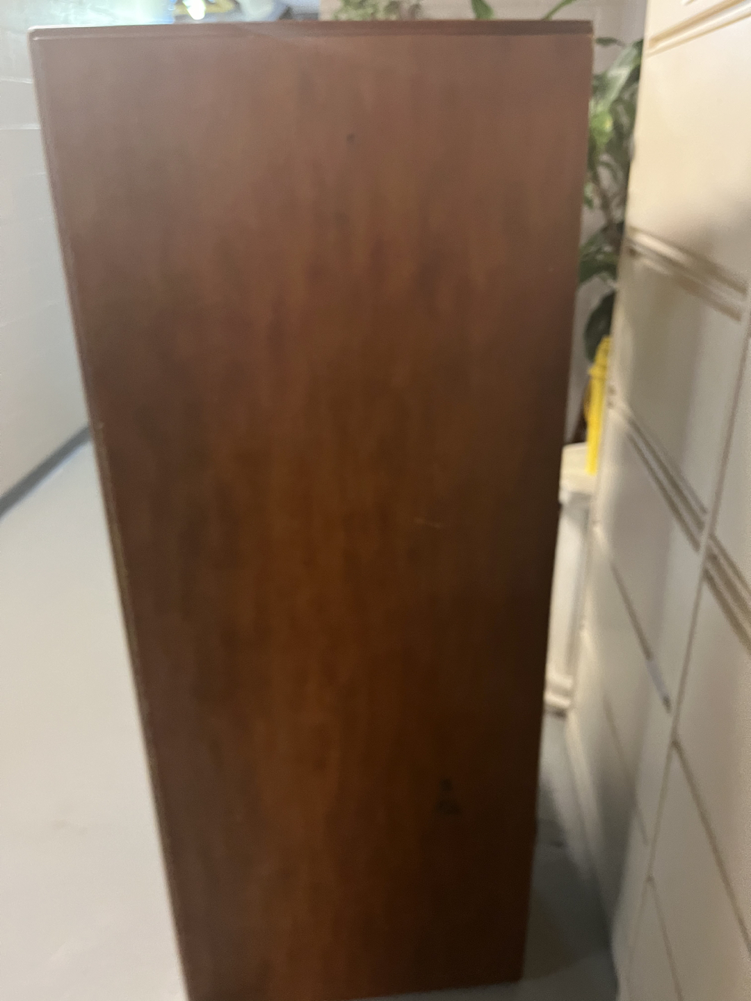 Desk - photo 3