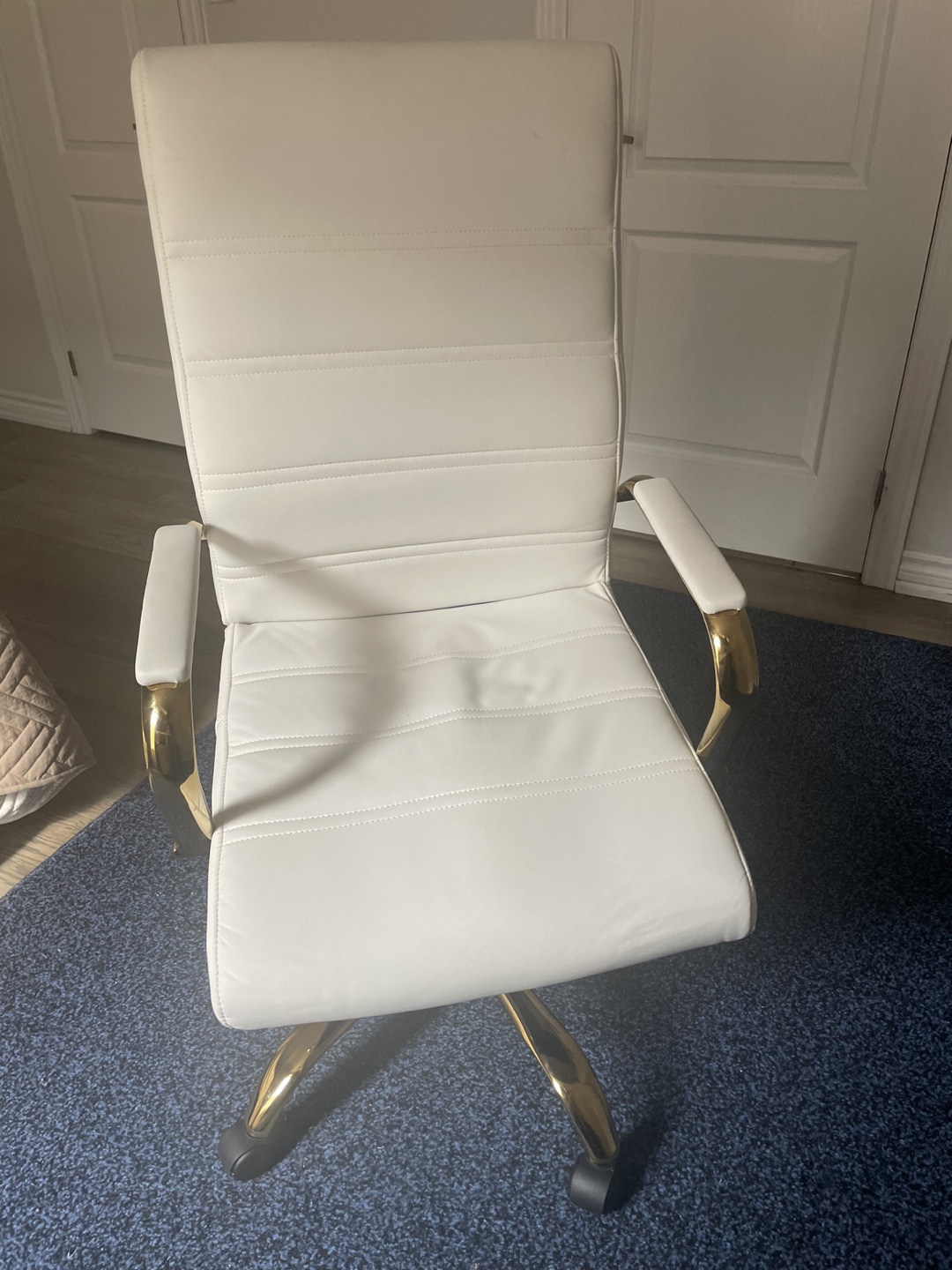 Office chair or a gaming chair - photo 2