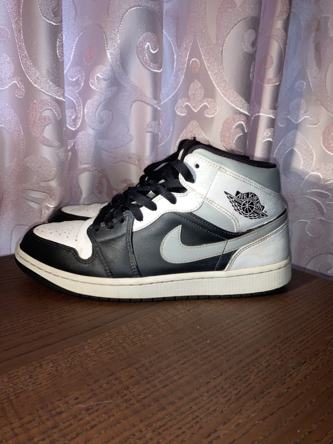 Jordan 1s for sale thumbnail