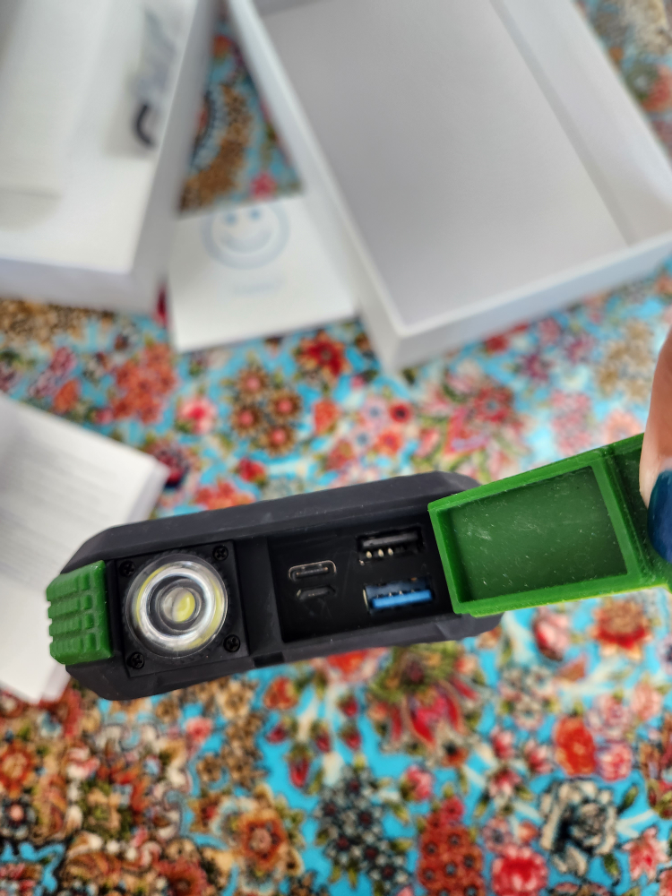 solar power bank
