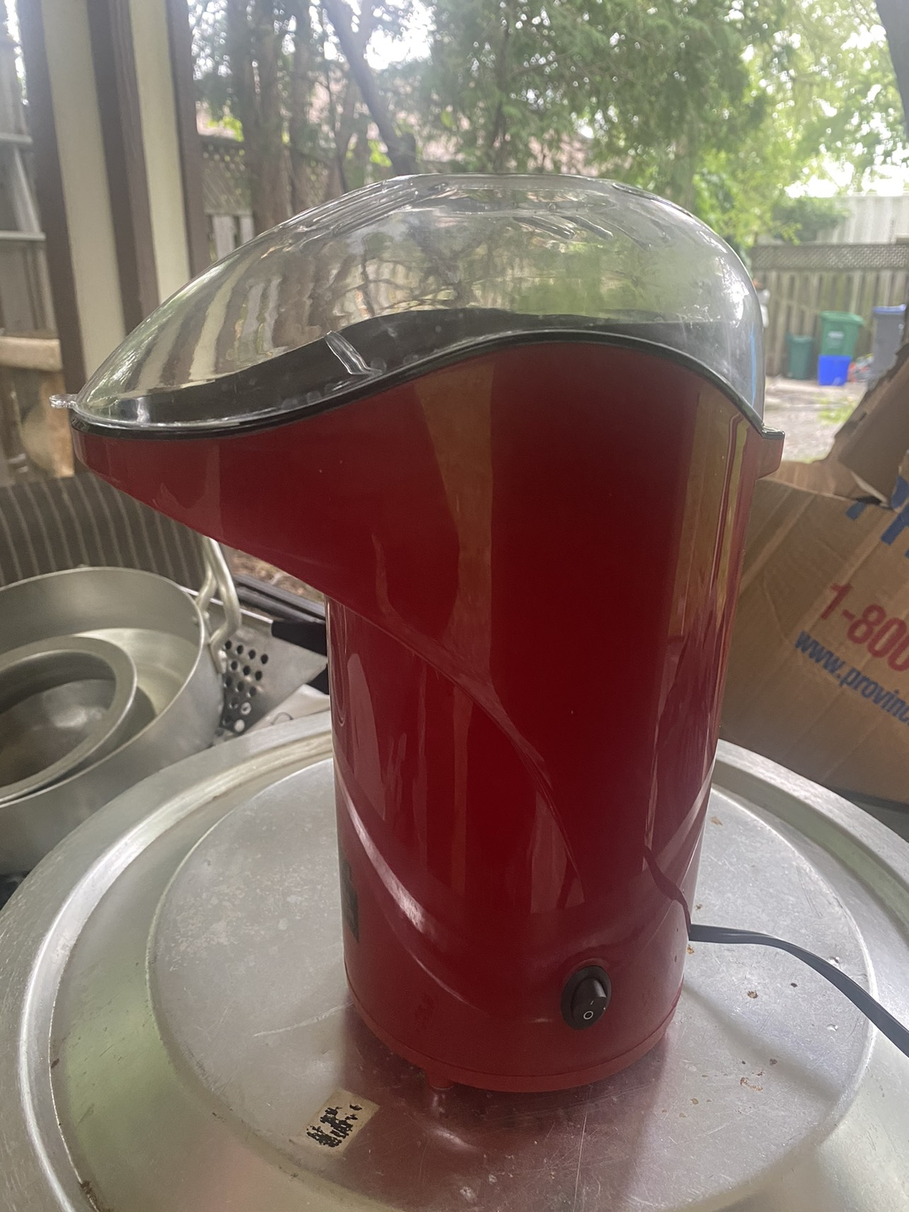 Popcorn maker
