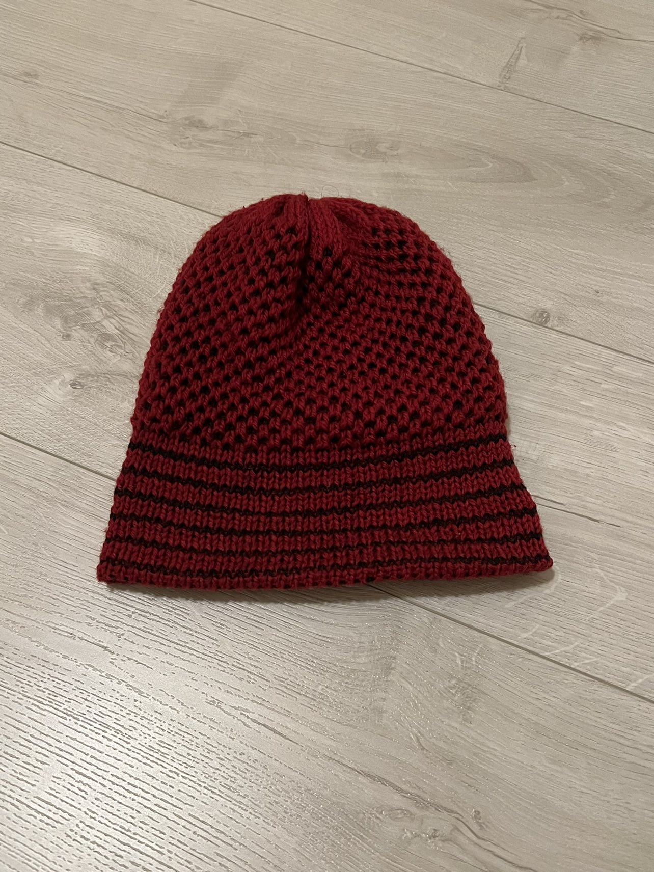 red beanie thumbnail
