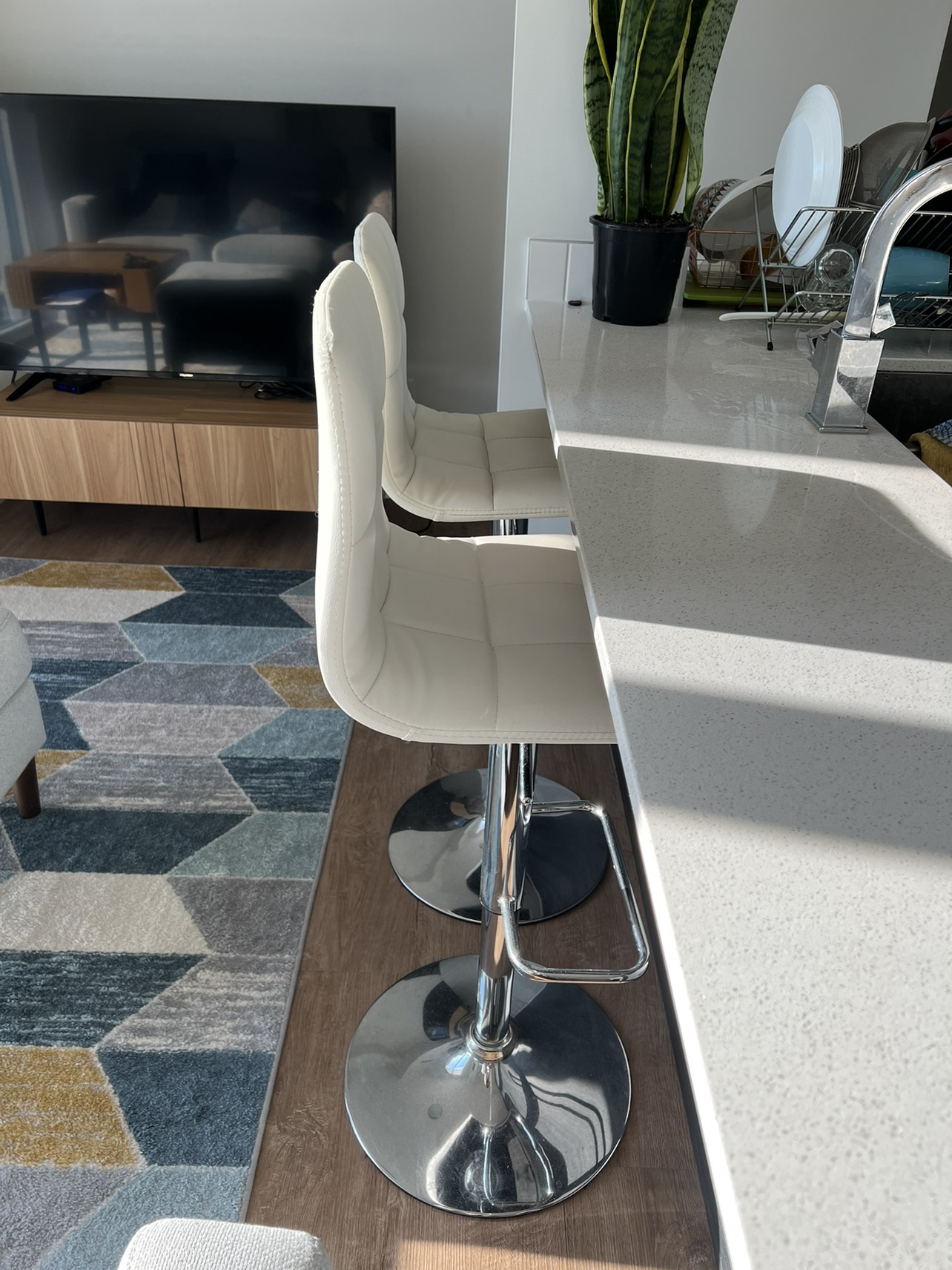 Dining Chairs / Bar Stools image indicator(2)