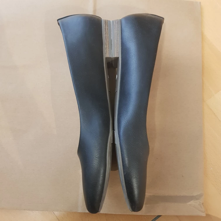 dr. scholl black leather flats image indicator(2)